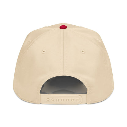 PUNJAB BOLDA beige 5 panel cap with a red button on top and adjustable snap closure. Made of polyester and cotton.