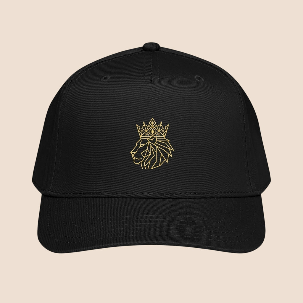 PUNJAB BOLDA black 5 panel cap with a gold embroidered crowned lion logo on the front. Made of polyester and cotton.