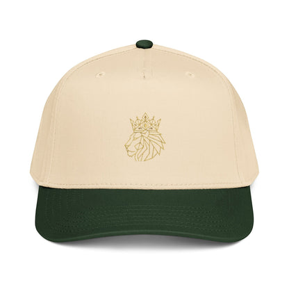 PUNJAB BOLDA beige 5 panel cap with embroidered crowned lion logo and dark green visor. Polyester-cotton blend.